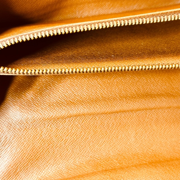 Louis Vuitton Sarah wallet dark Monogram used in decent condition. - Picture 11 of 14